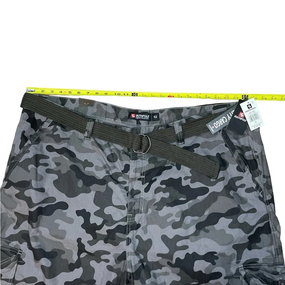 Vintage Y2K South Pole Men’s Utility Cargo Shorts Camo Size‎ 52 NWT’S Streetwear
